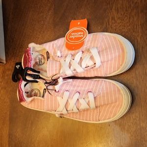 Wonder nation girls size 4 sneakers